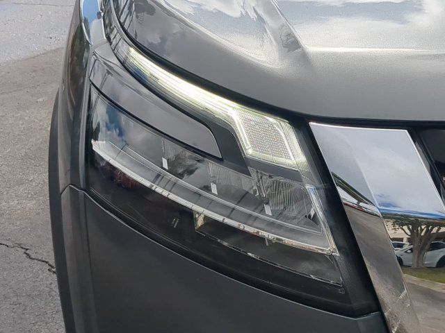 Used 2022 Nissan Pathfinder SV FWD image 10