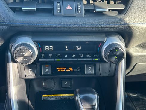 Used 2020 Toyota RAV4 XSE image 22