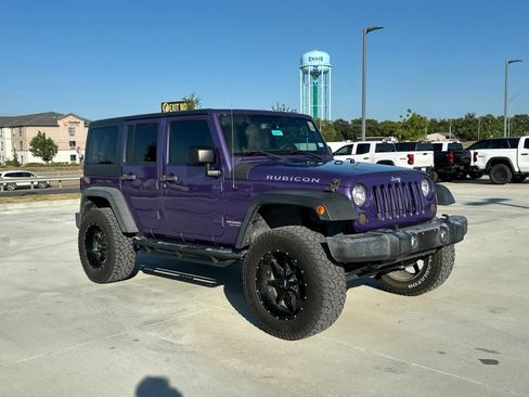 Used 2017 Jeep Wrangler Unlimited Rubicon w/ Connectivity Group AWD/4WD image 7