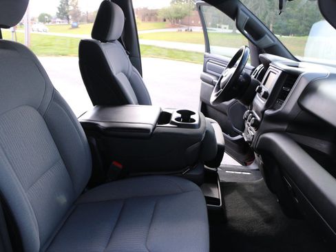 Used 2021 RAM 1500 Big Horn image 23