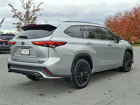 Used 2023 Toyota Highlander XSE image 8