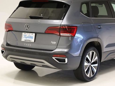 Used 2024 Volkswagen Taos SE FWD image 7