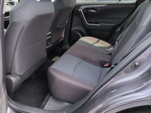 Used 2025 Toyota RAV4 XLE AWD/4WD image 16