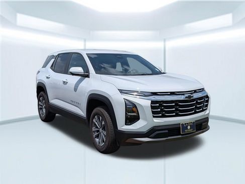Used 2026 Chevrolet Equinox LT w/ Convenience Package II AWD/4WD image 5