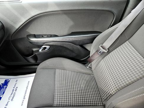 Used 2019 Dodge Challenger SXT image 14