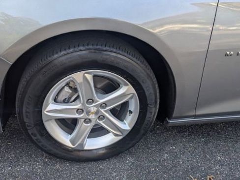 Used 2024 Chevrolet Malibu LT FWD image 8