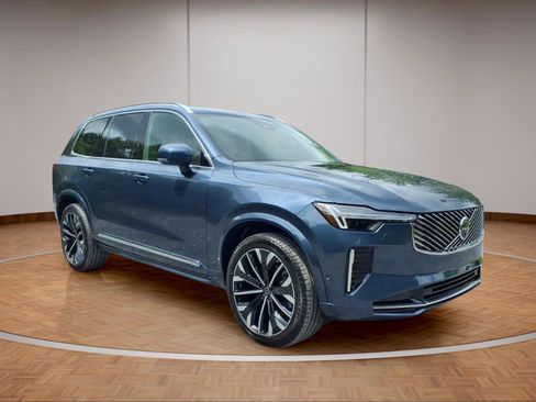 Certified 2026 Volvo XC90 B6 Plus AWD/4WD image 1