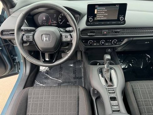 Certified 2025 Honda HR-V Sport image 15