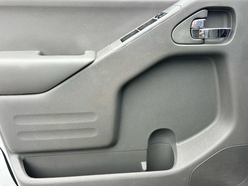 Used 2019 Nissan Frontier SV RWD image 8