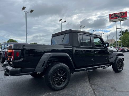 Used 2023 Jeep Gladiator Sport AWD/4WD image 47