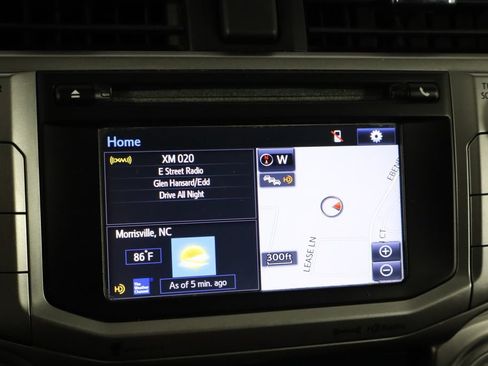 Used 2018 Toyota 4Runner SR5 Premium AWD/4WD image 33