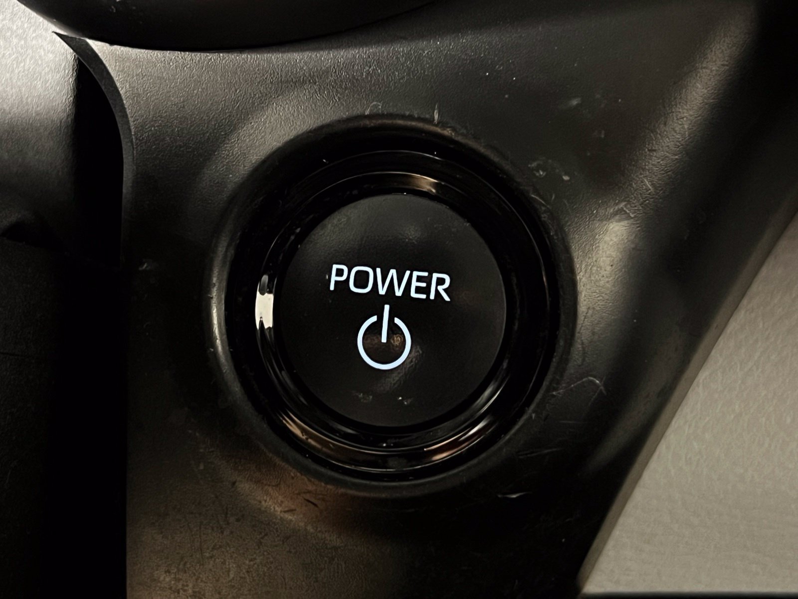 Certified 2025 Toyota Sienna XLE FWD image 21