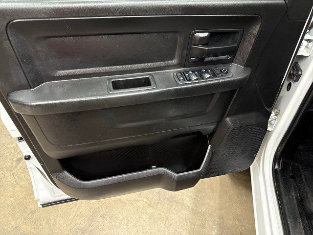 Used 2018 RAM 3500 Tradesman w/ Chrome Appearance Group AWD/4WD image 30
