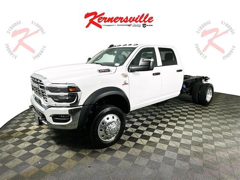 New 2026 RAM 5500 Tradesman w/ Chrome Appearance Group image 3