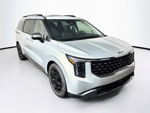 New 2027 Kia Carnival SX Prestige FWD image 3