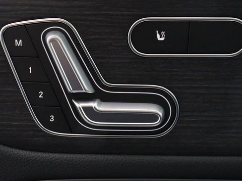 New 2025 Mercedes-Benz GLA 250 4MATIC image 15