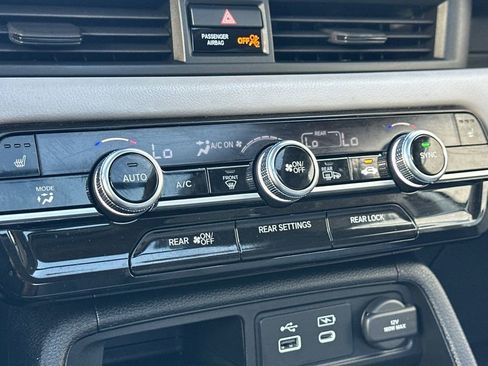 Certified 2024 Honda Pilot Touring image 22