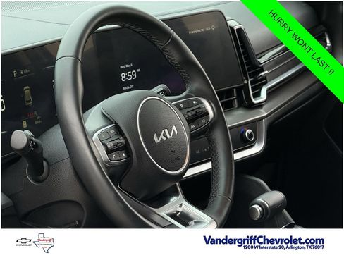 Used 2025 Kia Sportage EX AWD/4WD image 10