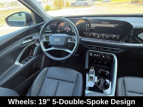 Used 2025 Audi Q5 Premium w/ Convenience Package AWD/4WD image 10
