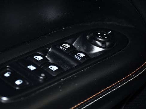 Used 2018 Jeep Compass Latitude w/ Cold Weather Group AWD/4WD image 33