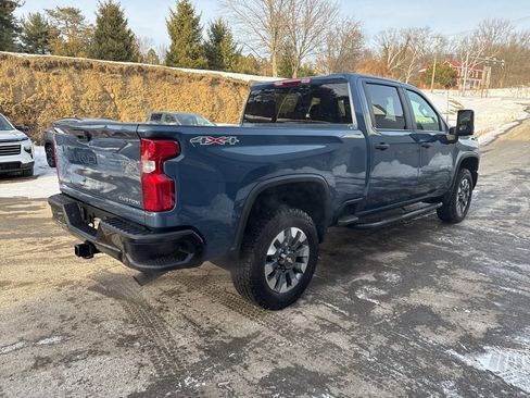 Certified 2024 Chevrolet Silverado 2500 Custom image 3
