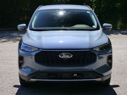 Used 2024 Ford Escape SE image 5