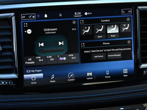 Used 2021 Chrysler Pacifica Touring-L image 17