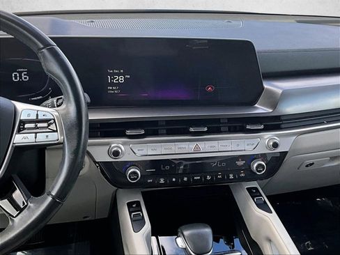 Used 2023 Kia Telluride S image 8