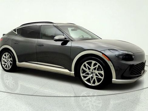 Used 2023 Genesis GV60 Advanced AWD/4WD image 3