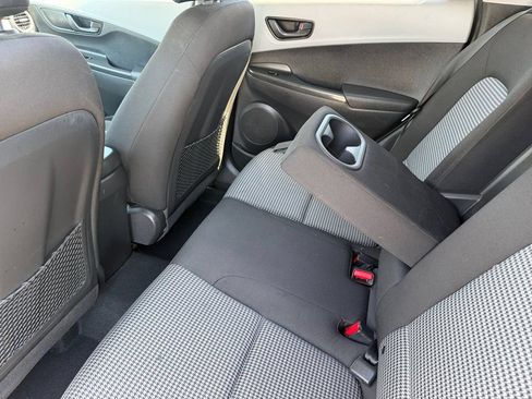 Used 2021 Hyundai Kona SEL AWD/4WD image 16