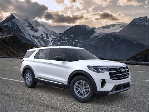 New 2025 Ford Explorer Active w/ Active Comfort Package image 7