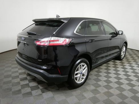 Used 2022 Ford Edge SEL w/ Convenience Package image 3