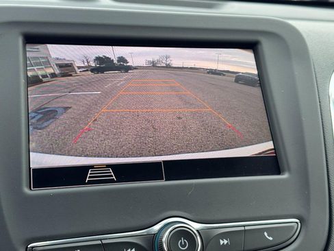 Used 2023 Chevrolet Equinox LT w/ Driver Convenience Package image 23