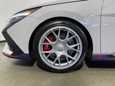 Certified 2022 Hyundai Elantra N FWD image 11