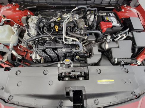 Used 2025 Nissan Altima 2.5 SV FWD image 11