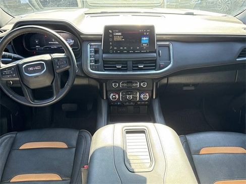 Used 2024 GMC Yukon AT4 w/ Technology Package image 17