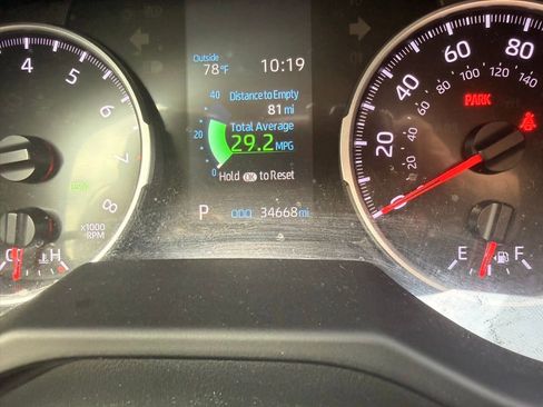 Used 2021 Toyota RAV4 XLE image 13