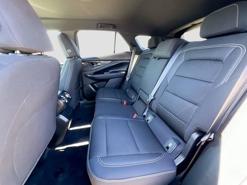 Used 2025 Chevrolet Blazer EV LT FWD image 23