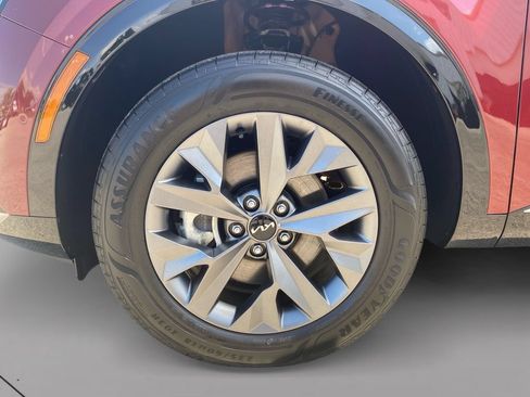 Certified 2025 Kia Sportage SX Prestige AWD/4WD image 9