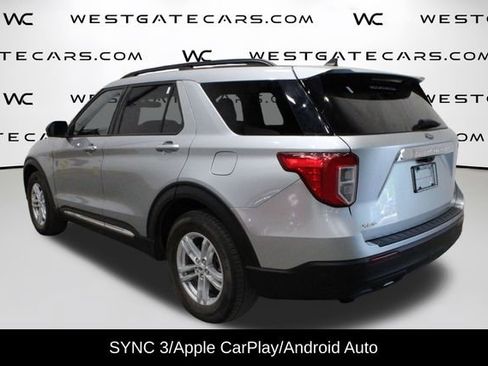 Used 2022 Ford Explorer XLT image 5