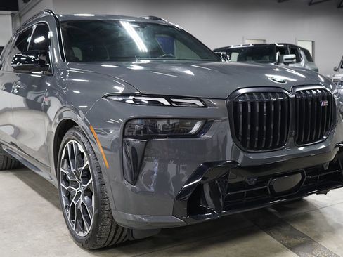 Used 2023 BMW X7 M60i w/ Executive Package AWD/4WD image 7
