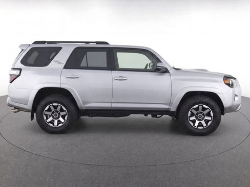 Used 2020 Toyota 4Runner TRD Off-Road Premium w/ Moonroof Package AWD/4WD image 9