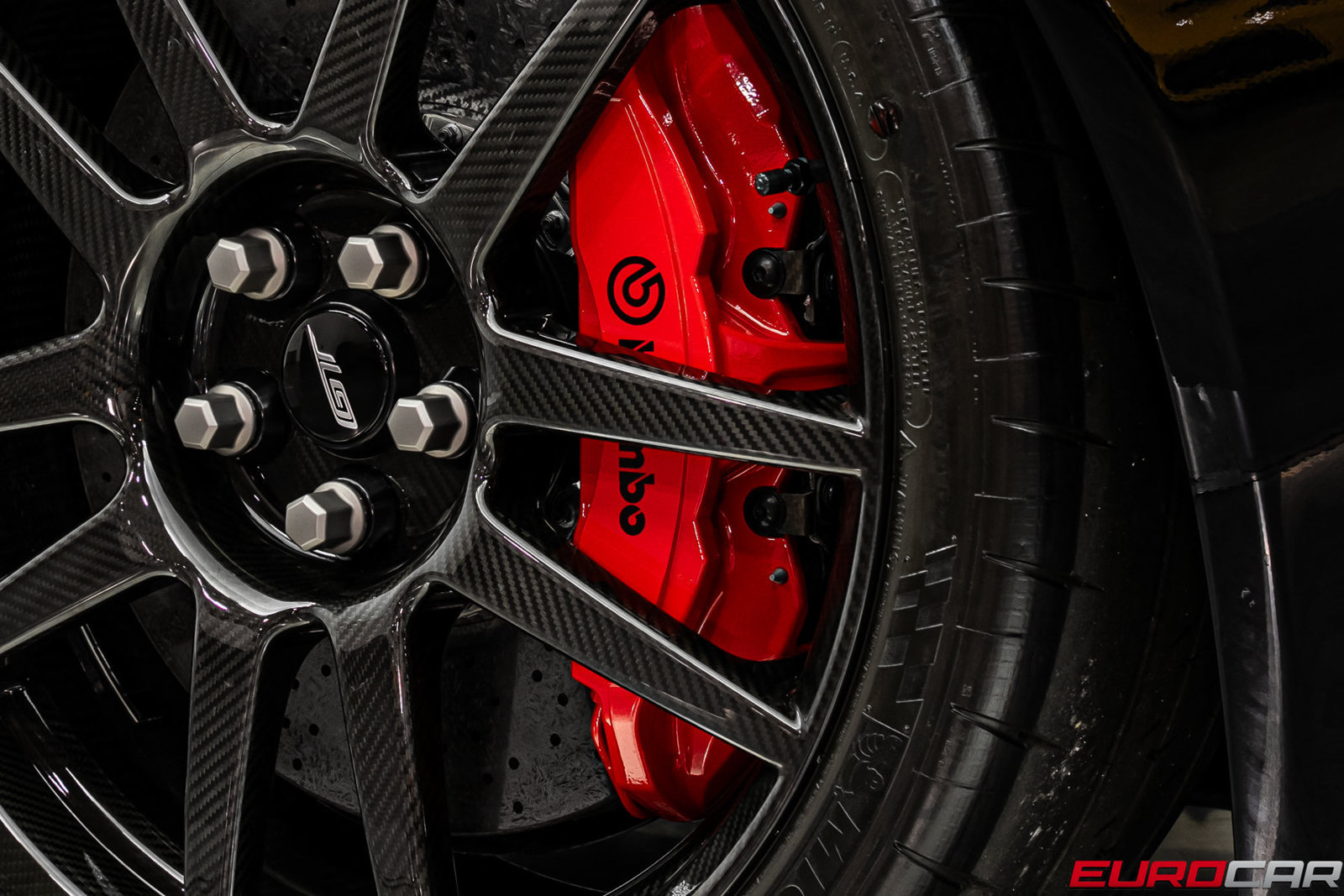 Used 2020 Ford GT Carbon Series RWD image 36