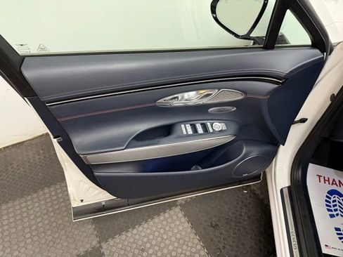 Used 2023 Genesis GV70 2.5T w/ Sport Prestige Package image 23