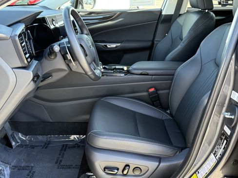 Used 2025 Lexus NX 250 FWD image 18