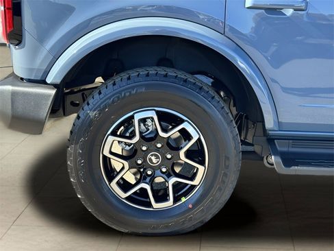 New 2025 Ford Bronco Outer Banks image 42