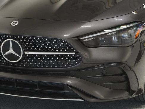 Certified 2025 Mercedes-Benz CLE 450 4MATIC Cabriolet image 9