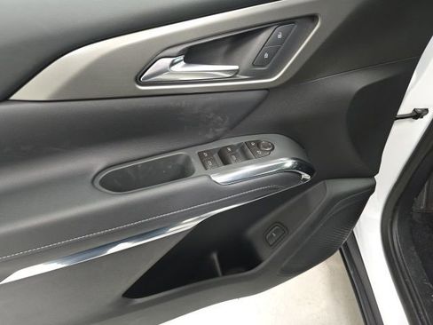 New 2026 Chevrolet Traverse LT image 18