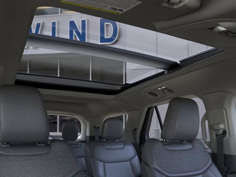 New 2025 Ford Explorer Active w/ Active Comfort Package image 22