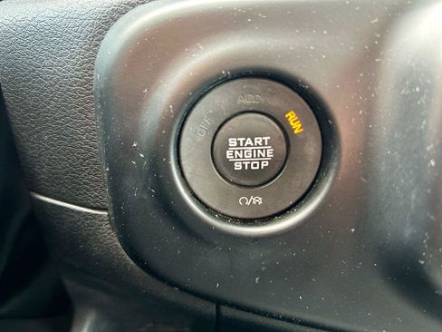 Used 2022 Jeep Wrangler Unlimited Sport AWD/4WD image 36